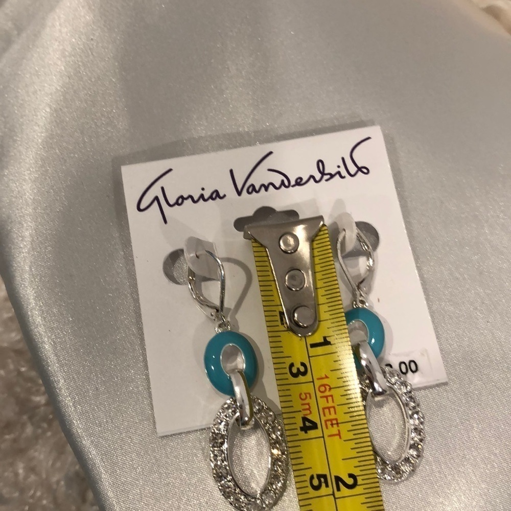 🆕🔥🔥blinged up drop earrings🔥🔥 - Picture 4 of 4